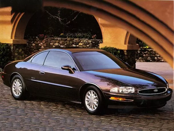 The 1995 Buick Riviera is Renovated as A Modern Luxury Car