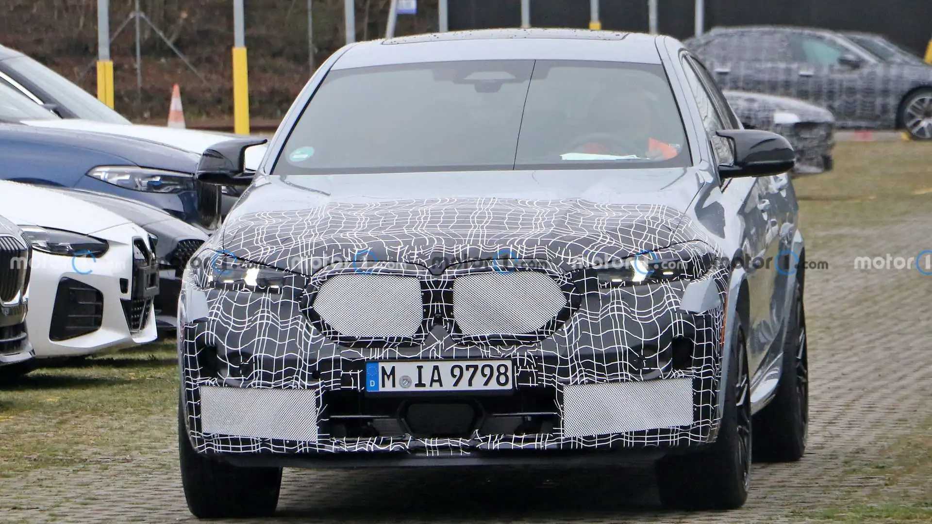 BMW X6 M Facelift Revealed with Minimal Camouflage