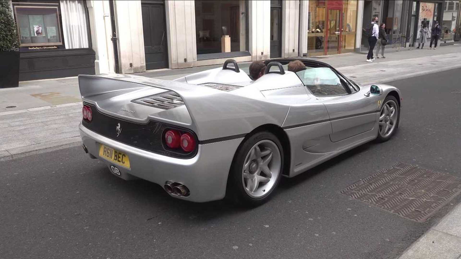 Straight-Piped Ferrari 505 Hits London Streets in Style