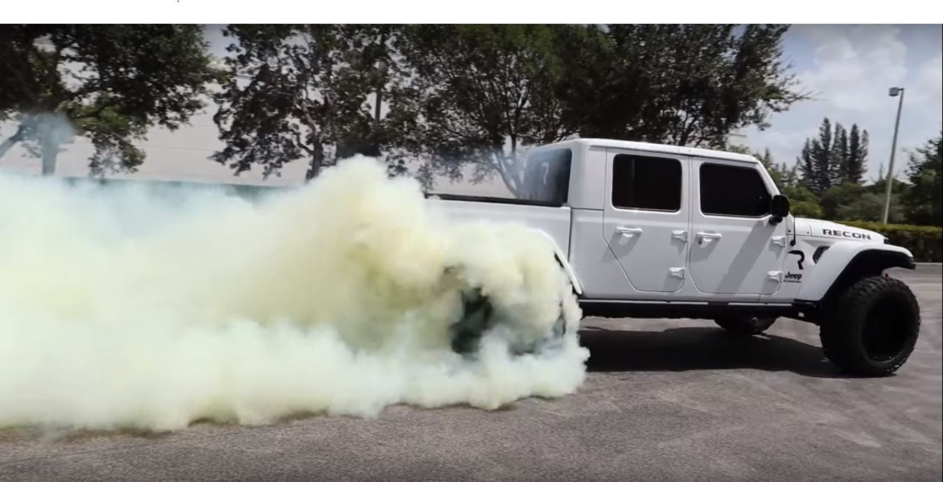 Jeep Gladiator with Hellcat Swap Can Do 0-to-60 MPH in 5.7 Seconds