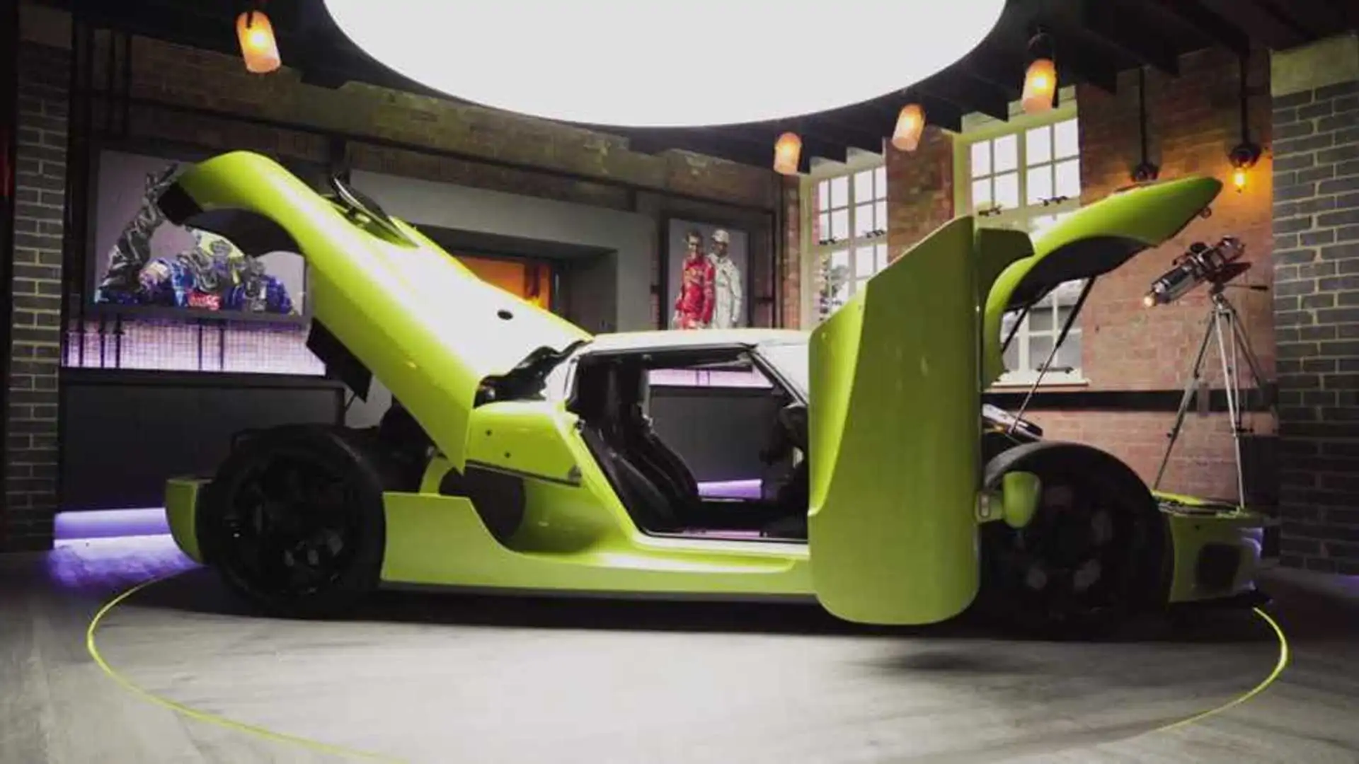 Koenigsegg CCR Dissected In Walkaround Video Before Heading To Track