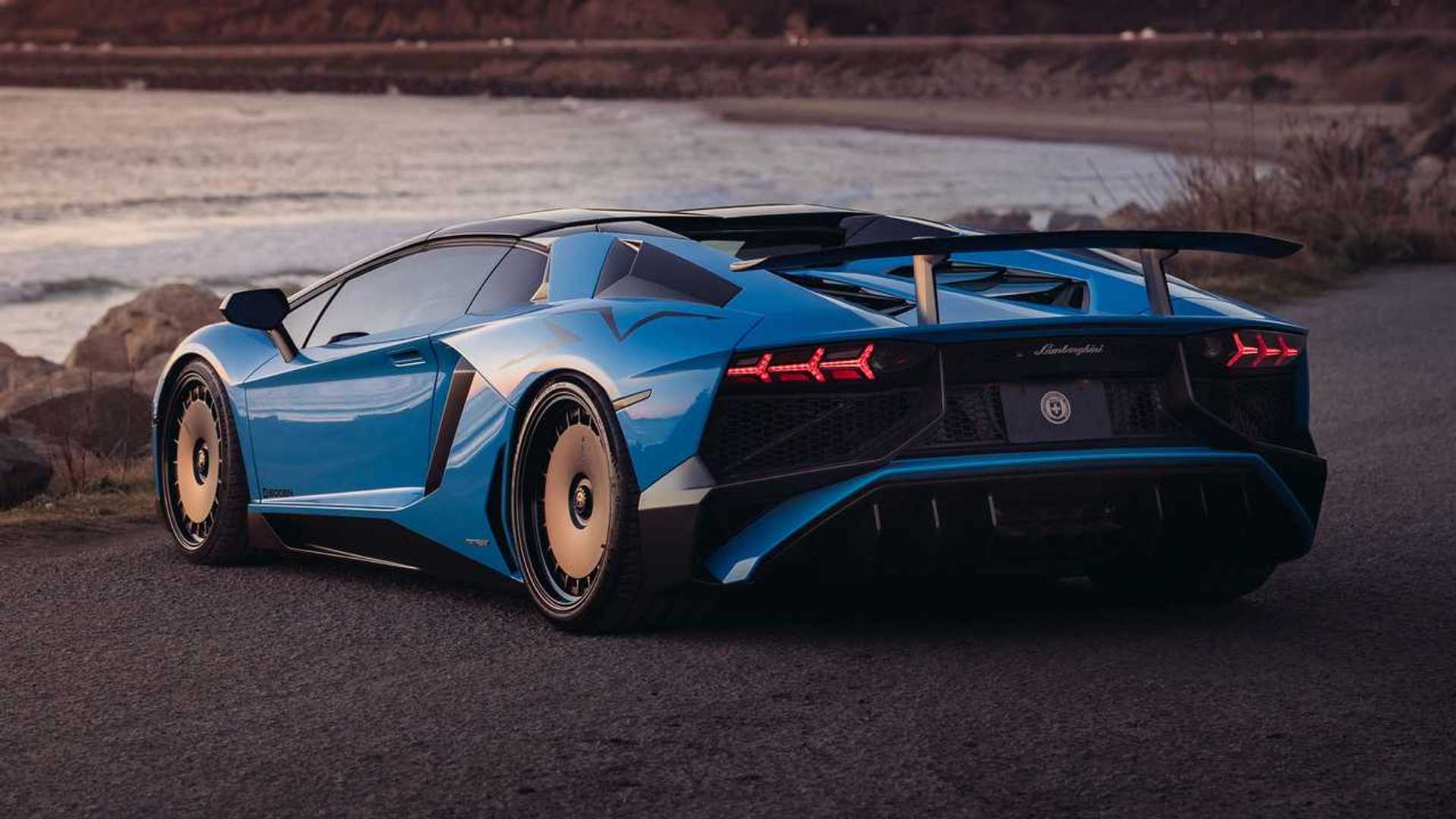 Lamborghini Aventador SV Looks Even Better On Retro-Inspired Wheels