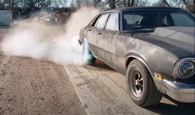 Old Ford Maverick V8 has a Carburetor from a Lawn Mower, gets 41 MPG