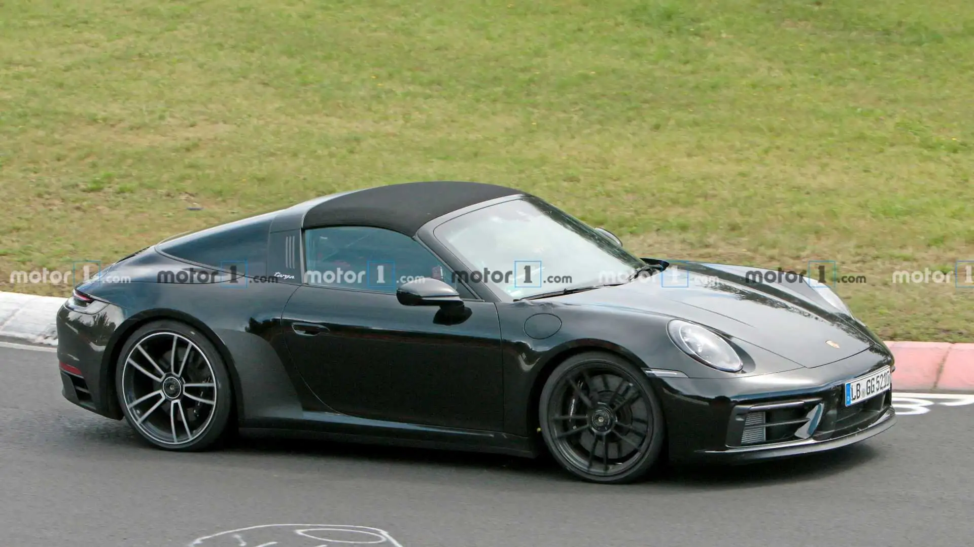 Porsche 911 GTS Targa Completely Uncovered at The Nurburgring