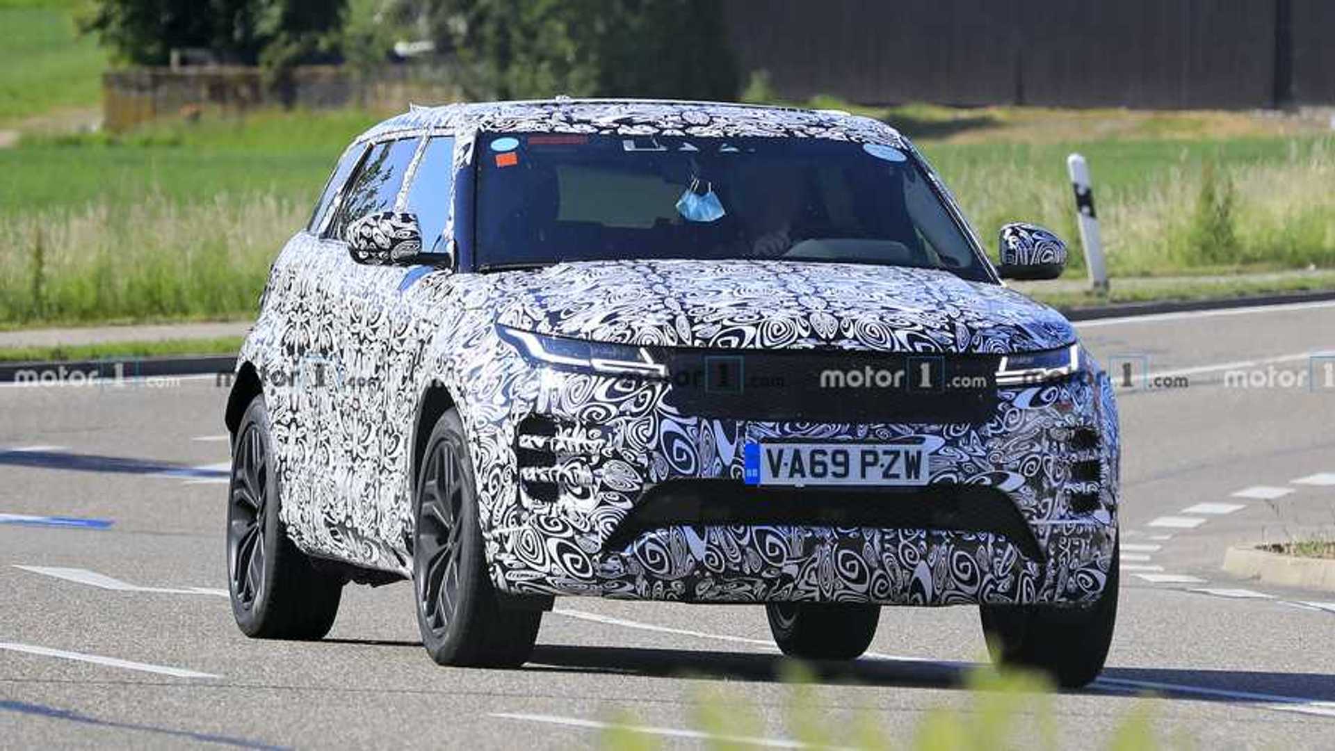 Seven-Seat Range Rover Evoque Spied Shows Off Its Longer Body