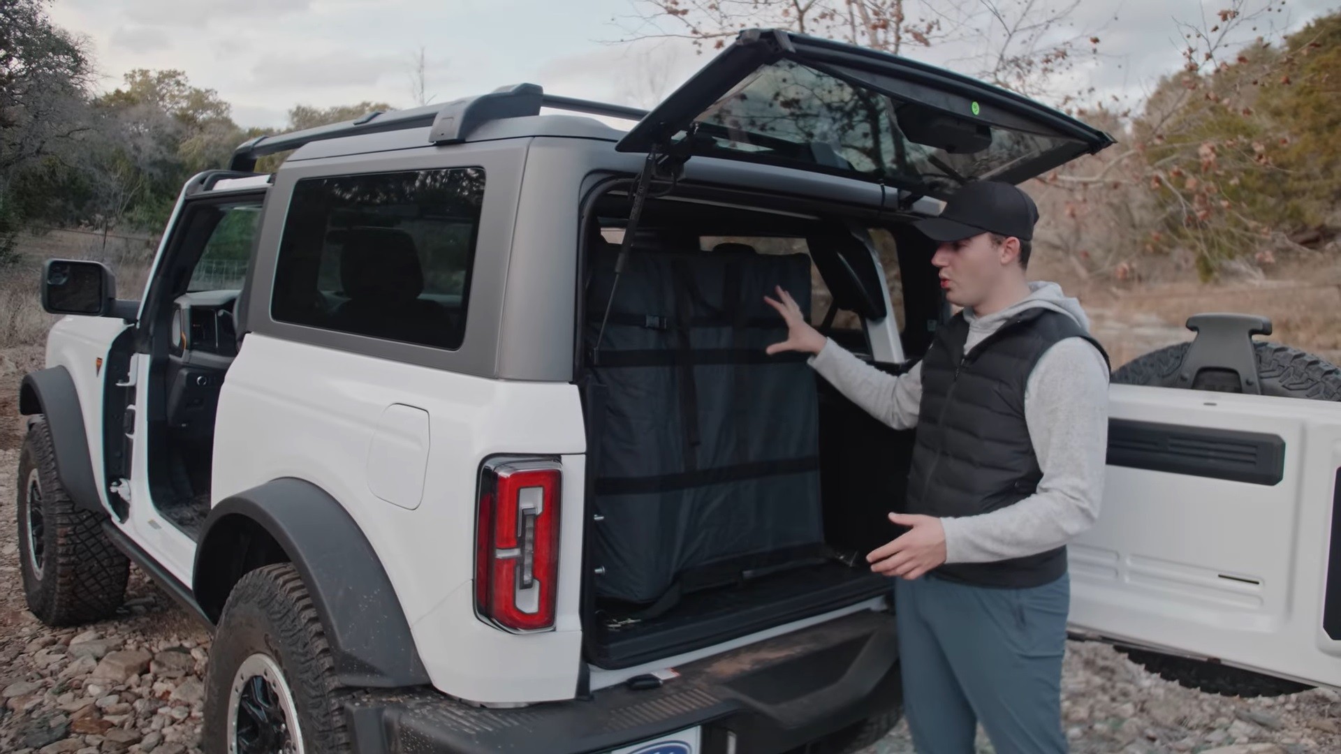 Doorless 2021 Ford Bronco Badlands gets the Walkaround Treatment