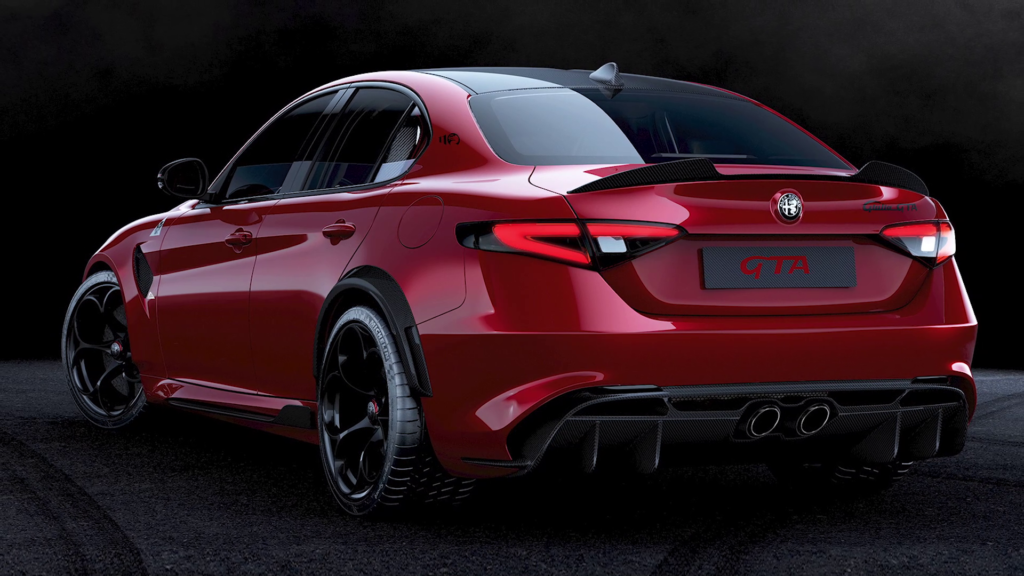 Alfa Romeo Giulia GTA with 620 Horsepower Could Make Its Debut in June