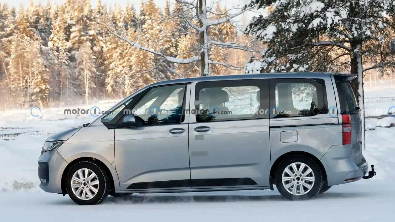 VW T7 Multivan Captured in Winter Spy Photos