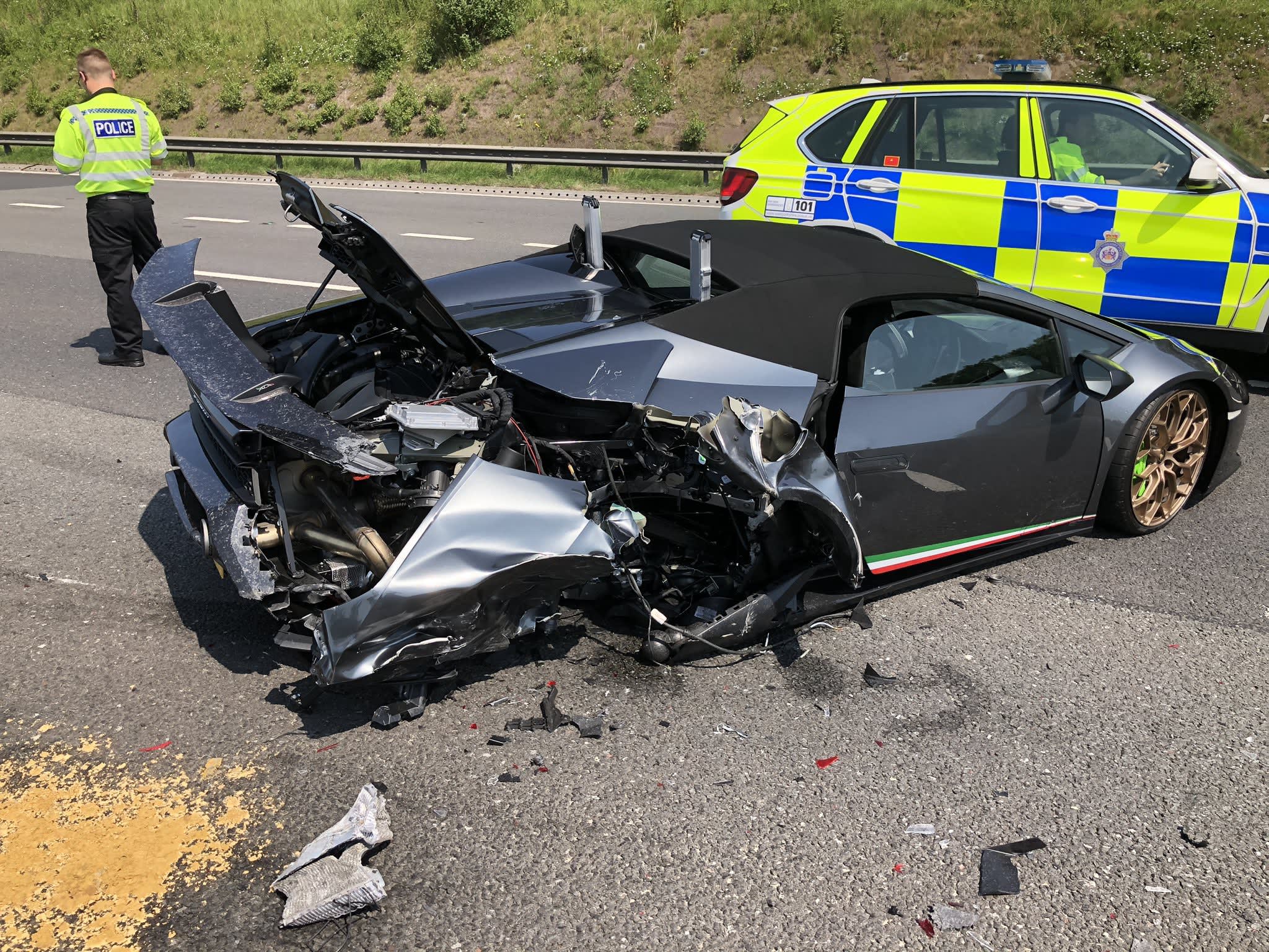 Lamborghini Huracan goes from new to wrecked in 20 minutes