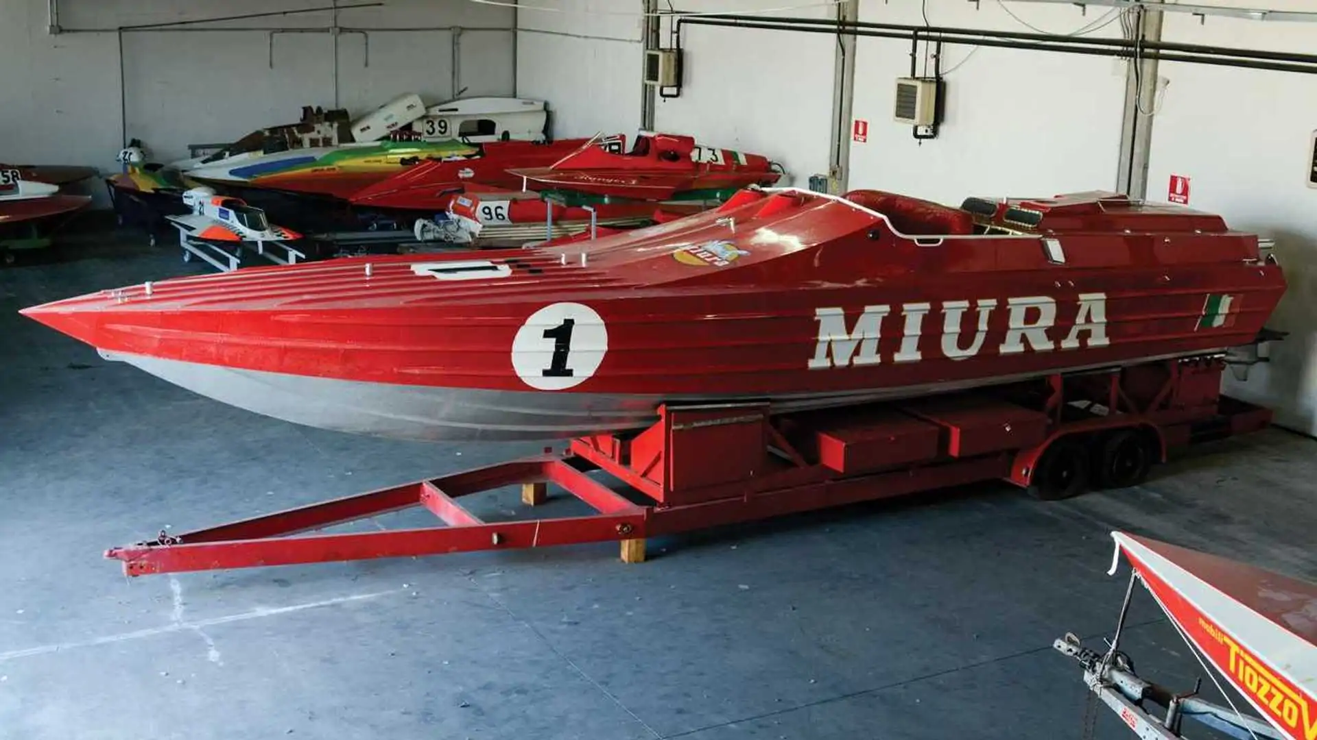 Miura Speedboat with Two Lamborghini V12 engines heading to auction