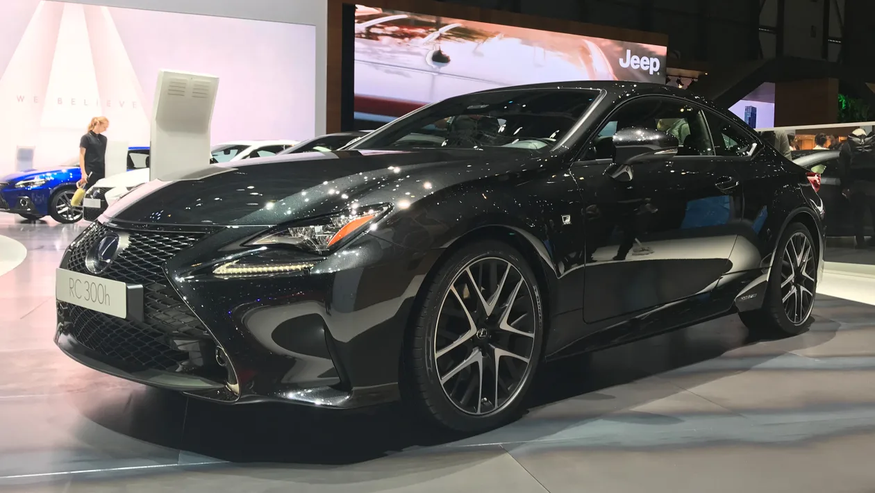 Lexus RC 300h F Sport Black Edition gets a sinister look for Geneva