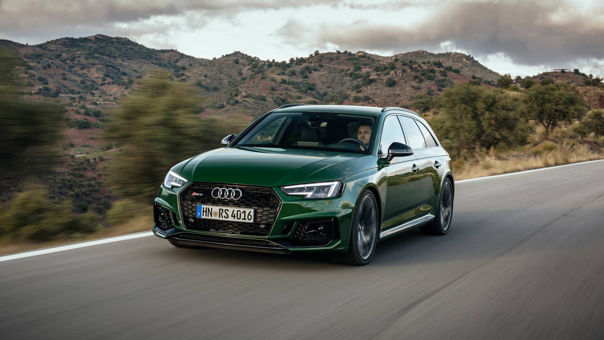 It turns out that the Audi RS4 Avant doubles as a snowblower.