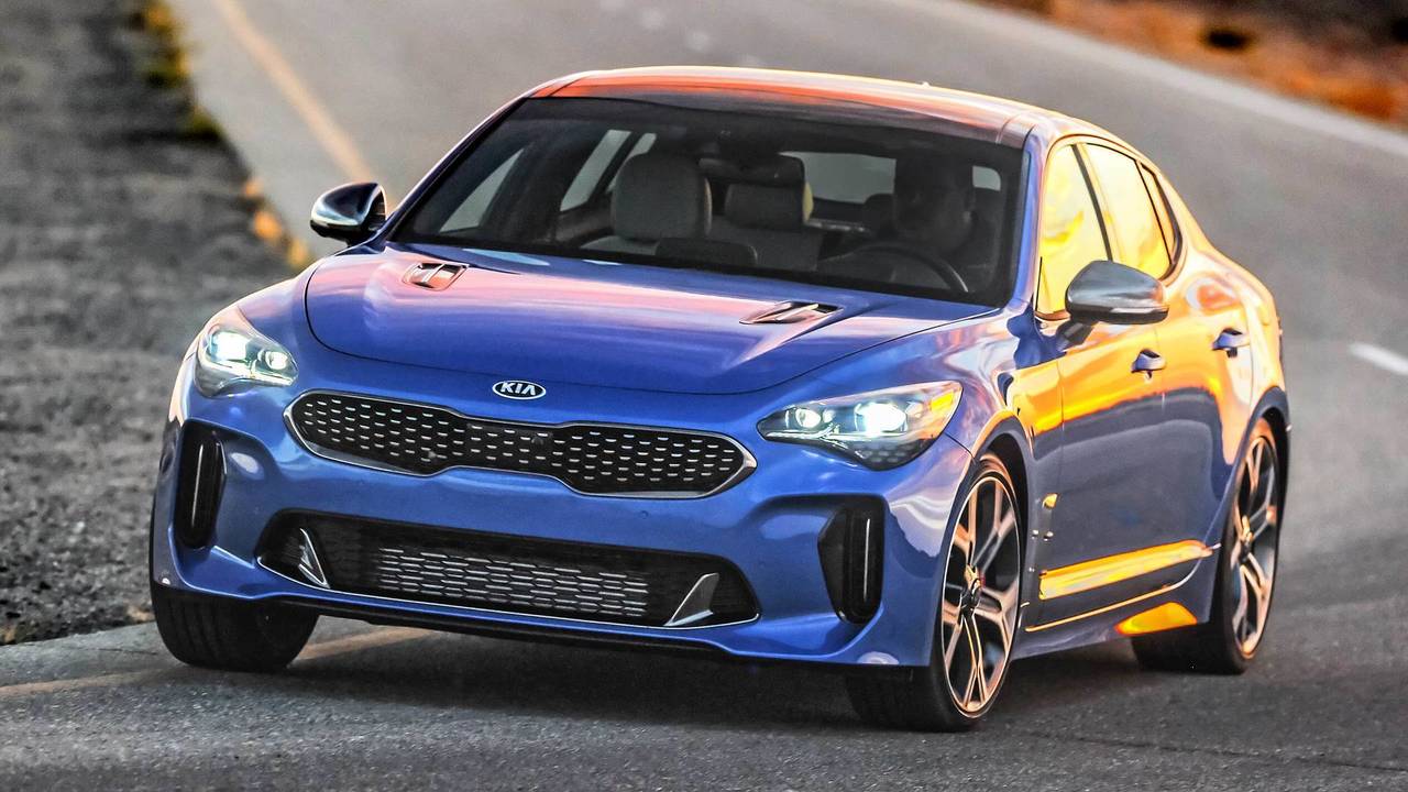 Kia Pits Stinger GT Against Porsche Panamera, BMW 640i Gran Coupe