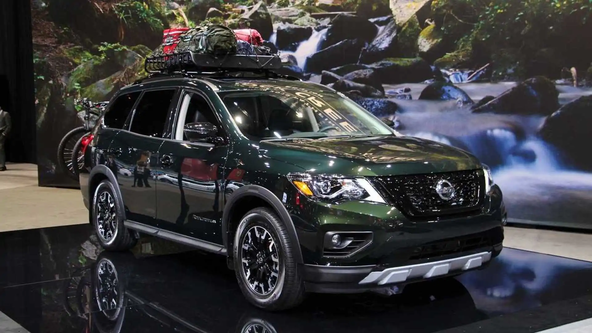 2019 Nissan Pathfinder Rock Creek Edition - Live from The Chicago Auto Show