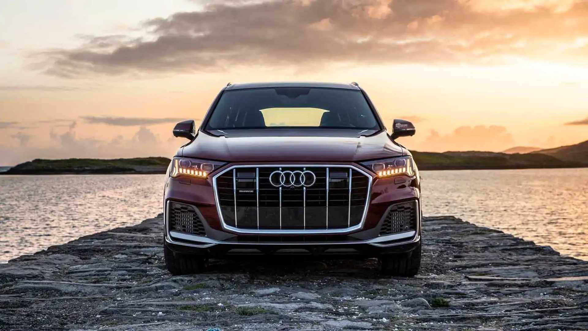 2020 Audi Q7 Matador red Poses for The Camera To Show Big Update