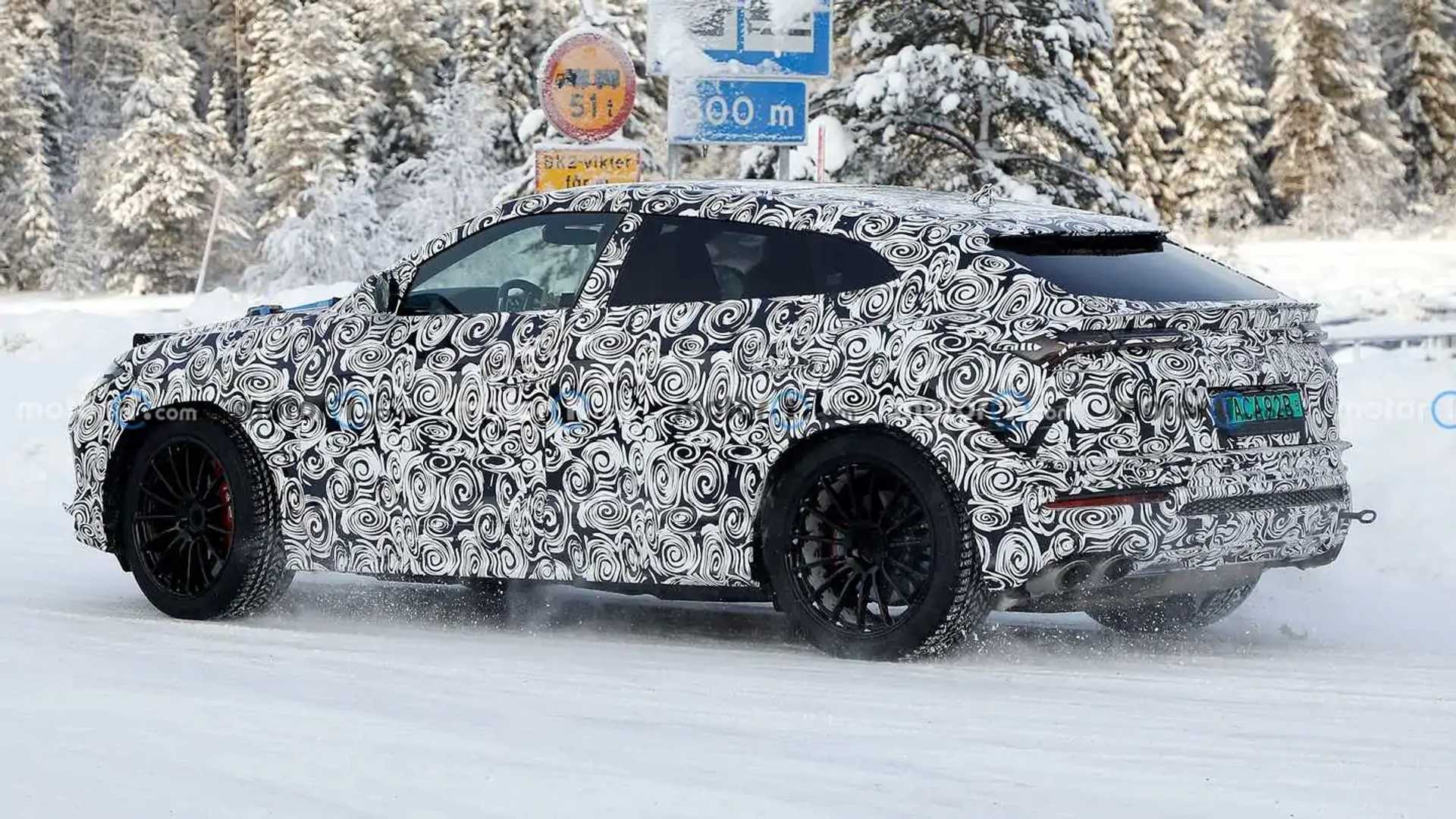 Lamborghini Urus Evo Keeps Facelift Hidden In New Spy Photos