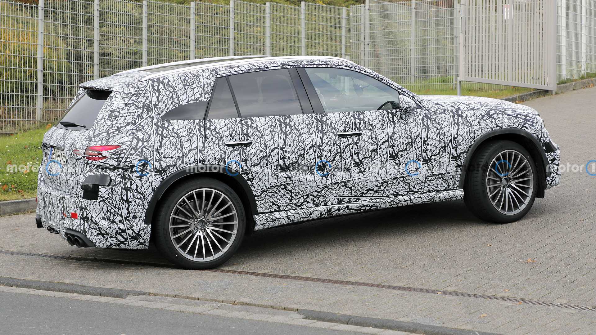 2023 Mercedes-AMG GLC43 Makes Spy Photograph Debut