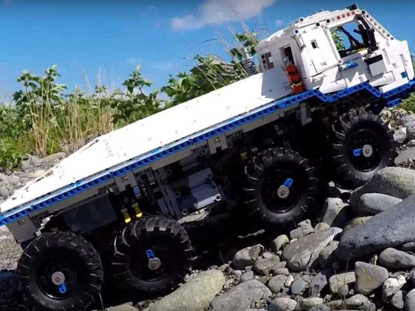 8x8 Tatra Lego Truck Is An Impressive Little Off-Roader