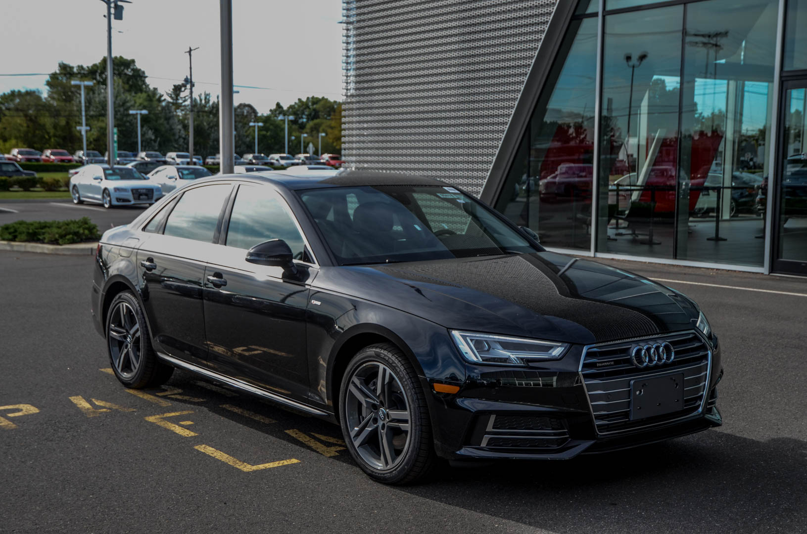 2017 Audi A4 2.0 Quattro gets six-speed manual trans