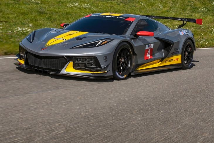 Chevy Corvette C8.R Features a New V8.