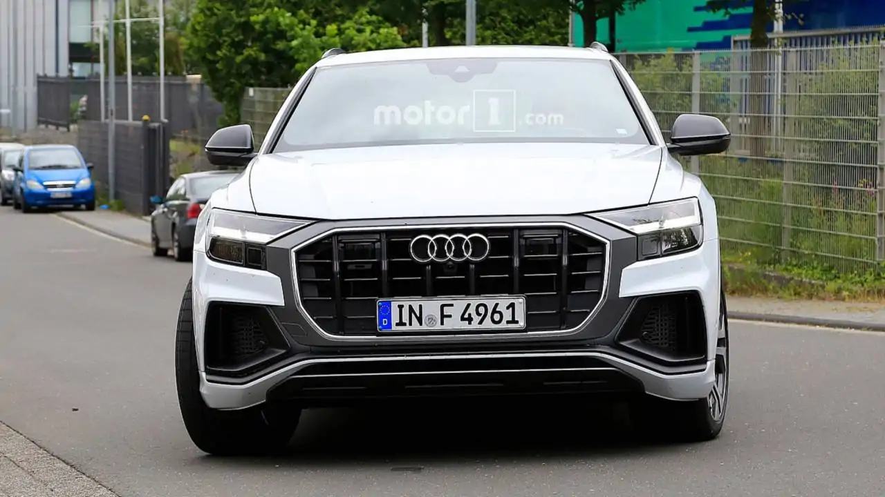 Audi SQ8 Looks Like a Sports Car on Stilts during Nurburgring Test