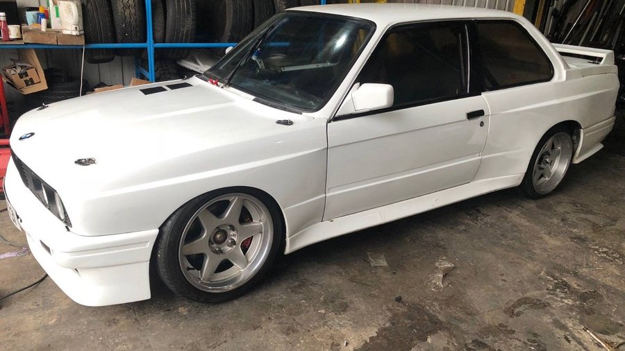 BMW E30 with Mid-Mounted Supercharged Honda S2000 Motor For Sale