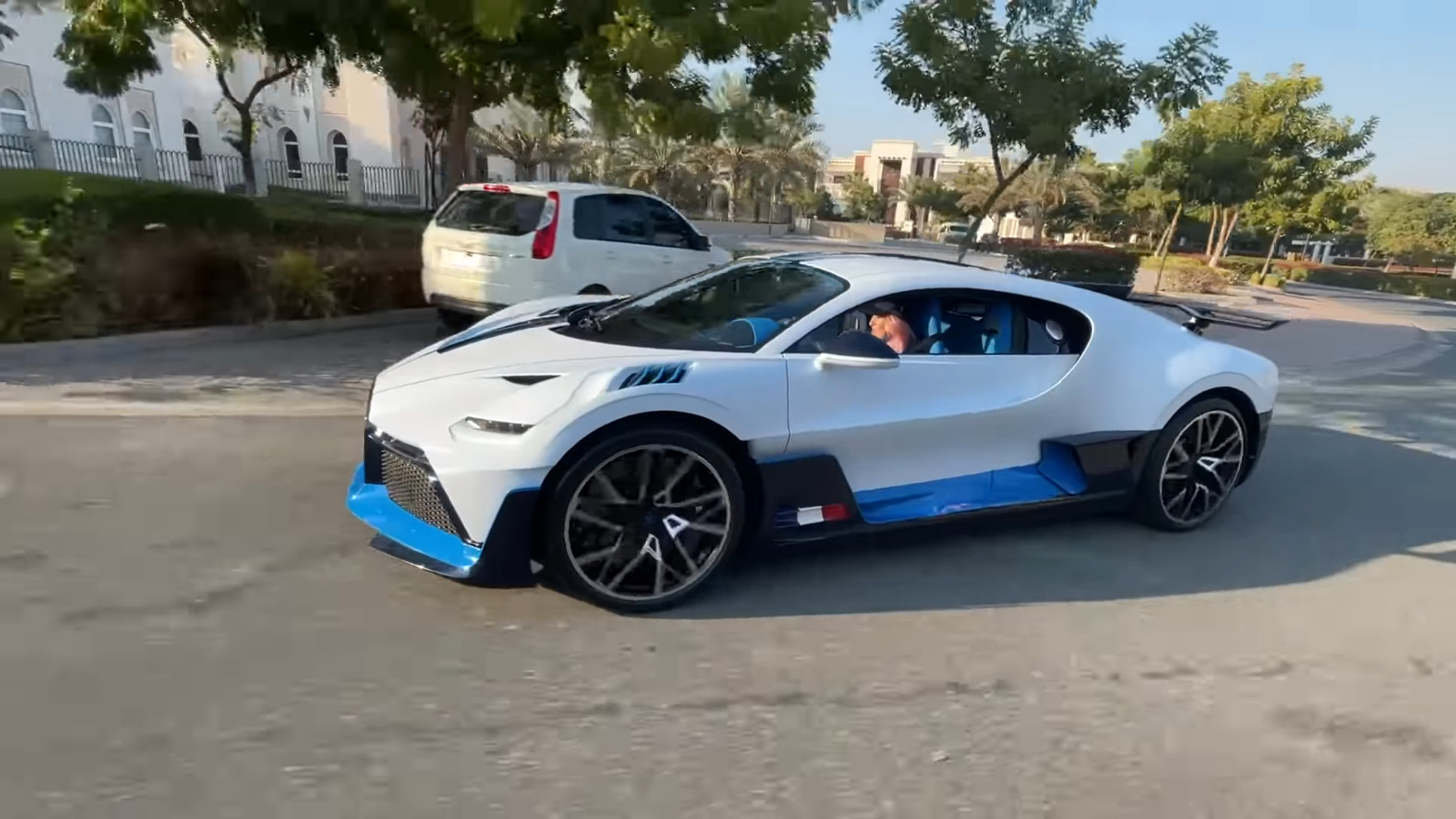 Supercar Blondie reveals secrets about the Bugatti Divo