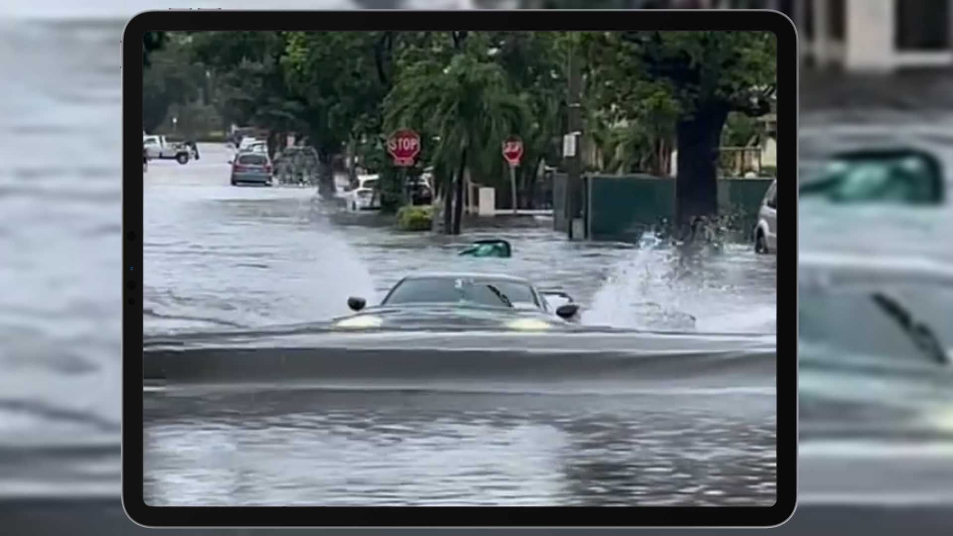 Florida Driver Confirms That C8 Corvette is Submarine and Conquers Flooded Road