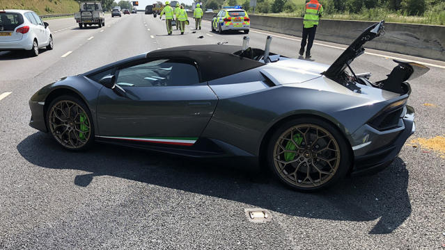 Lamborghini Huracan goes from new to wrecked in 20 minutes