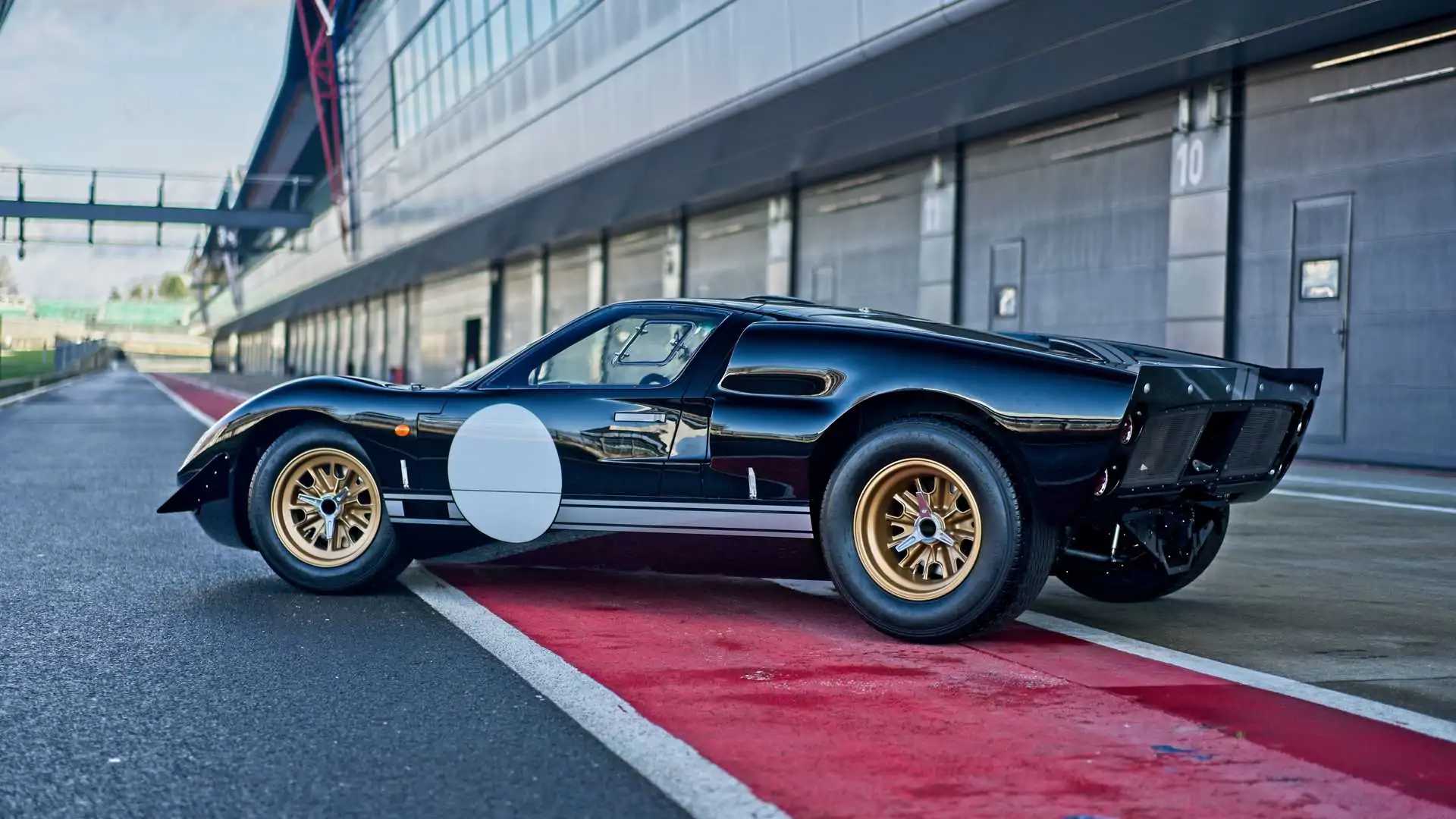 Ford GT40 by Everrati is a Reborn Classic with an 800-HP EV Powertrain