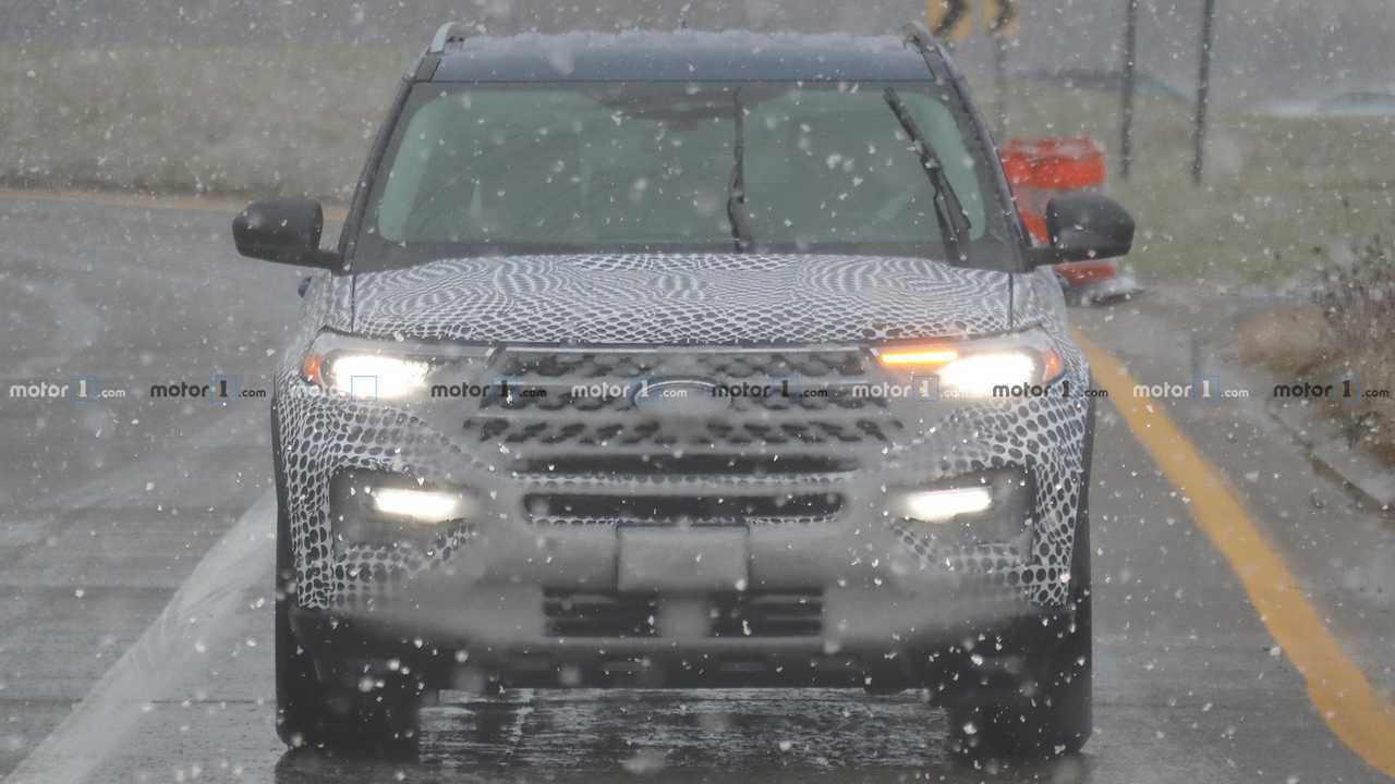 2020 Ford Explorer Partially Uncamouflaged in Public