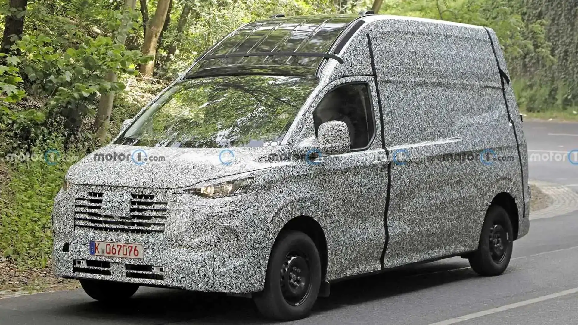 Next-Gen Ford Transit Custom Speaks Raising The Roof in Germany