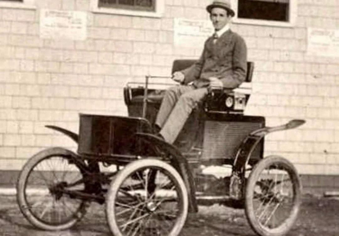 This Arnold Benz quadrupled speed limits in 1896.