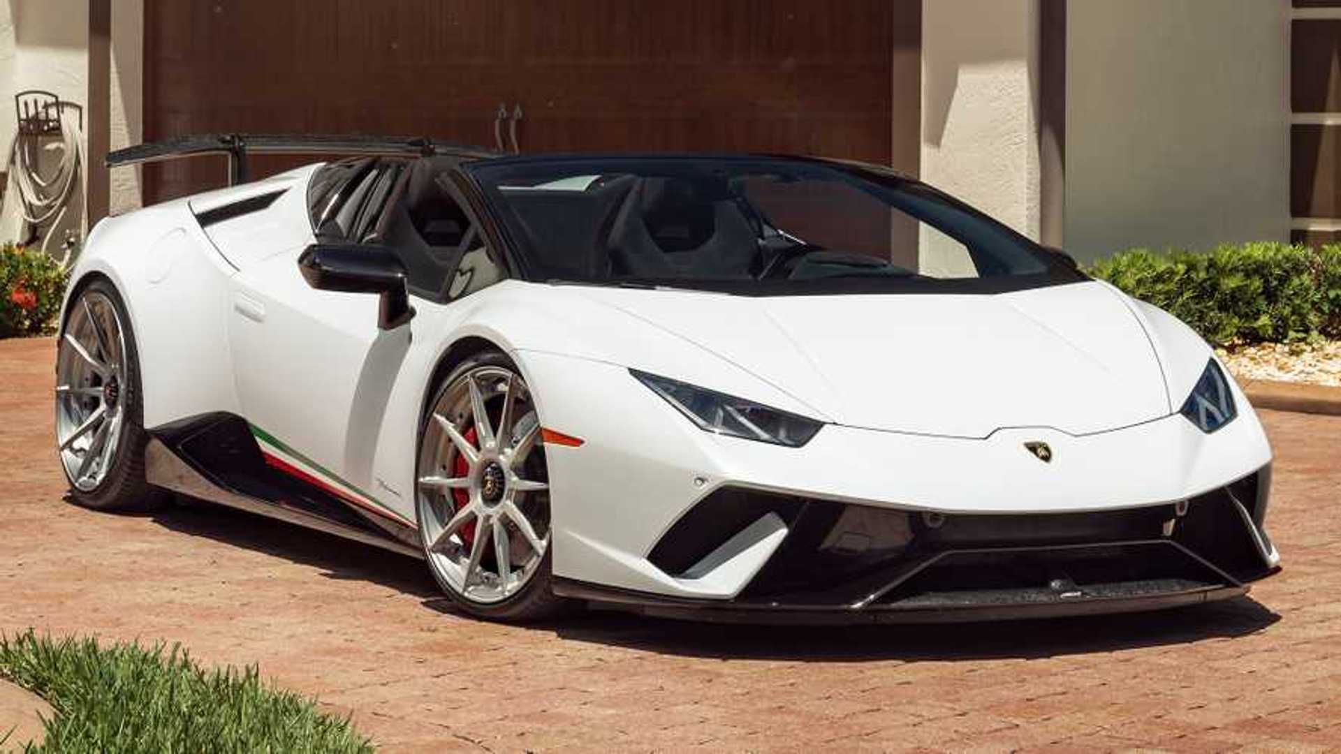 Huracan Performante Spyder Looks Great With Custom Wheels