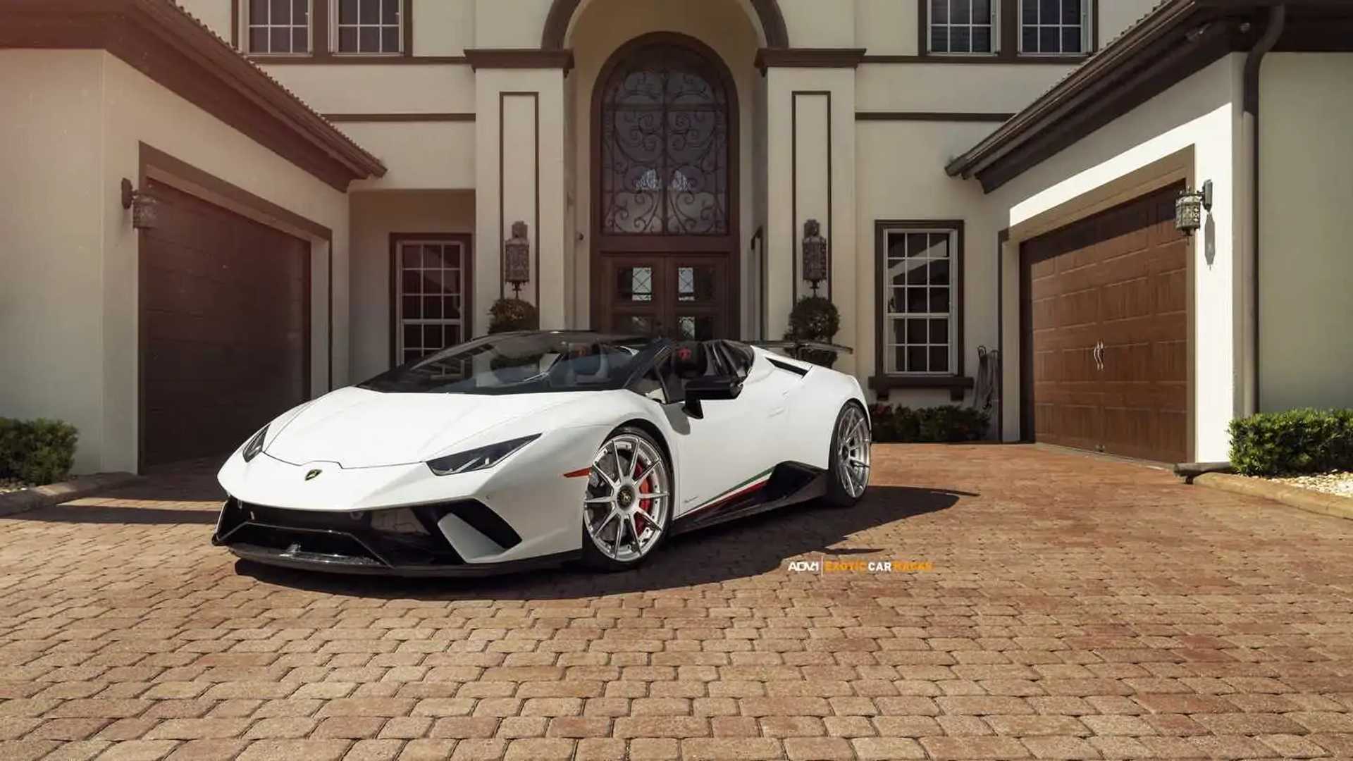 Huracan Performante Spyder Looks Great With Custom Wheels