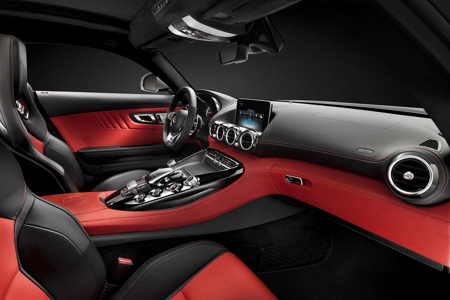 2015 Mercedes AMG GT interior photos leaked