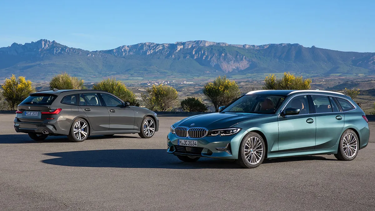 2020 BMW 3 Series Touring Gets Its Long Roof Lines for Euro Buyers