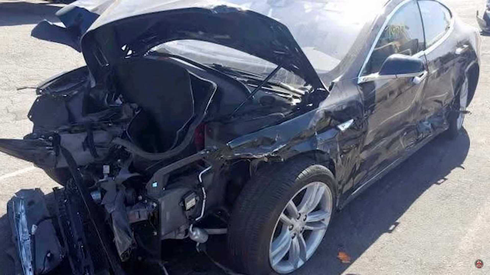 Check out this Tesla Model S that has suffered severe damage. It needs a shocking repair job.