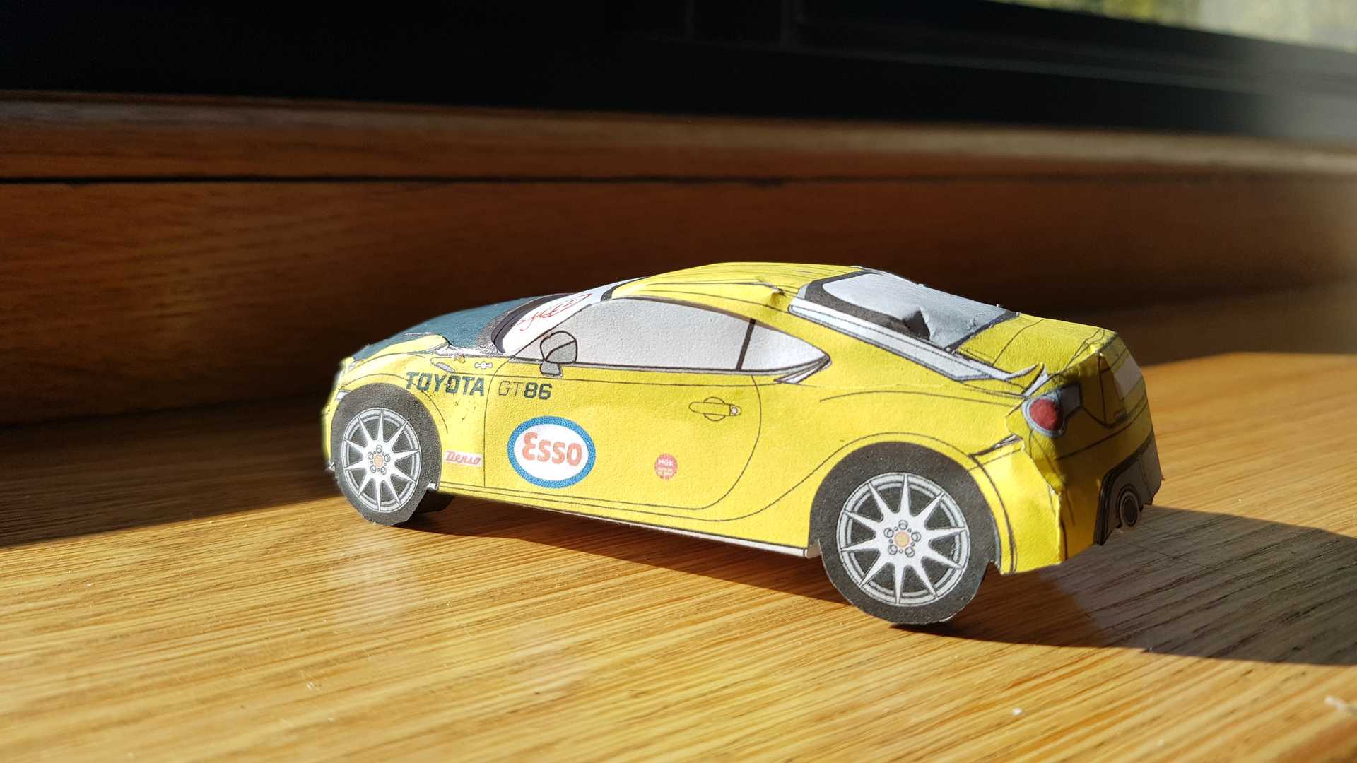 These six, retro-flavored Toyota 86 paper models are yours to build