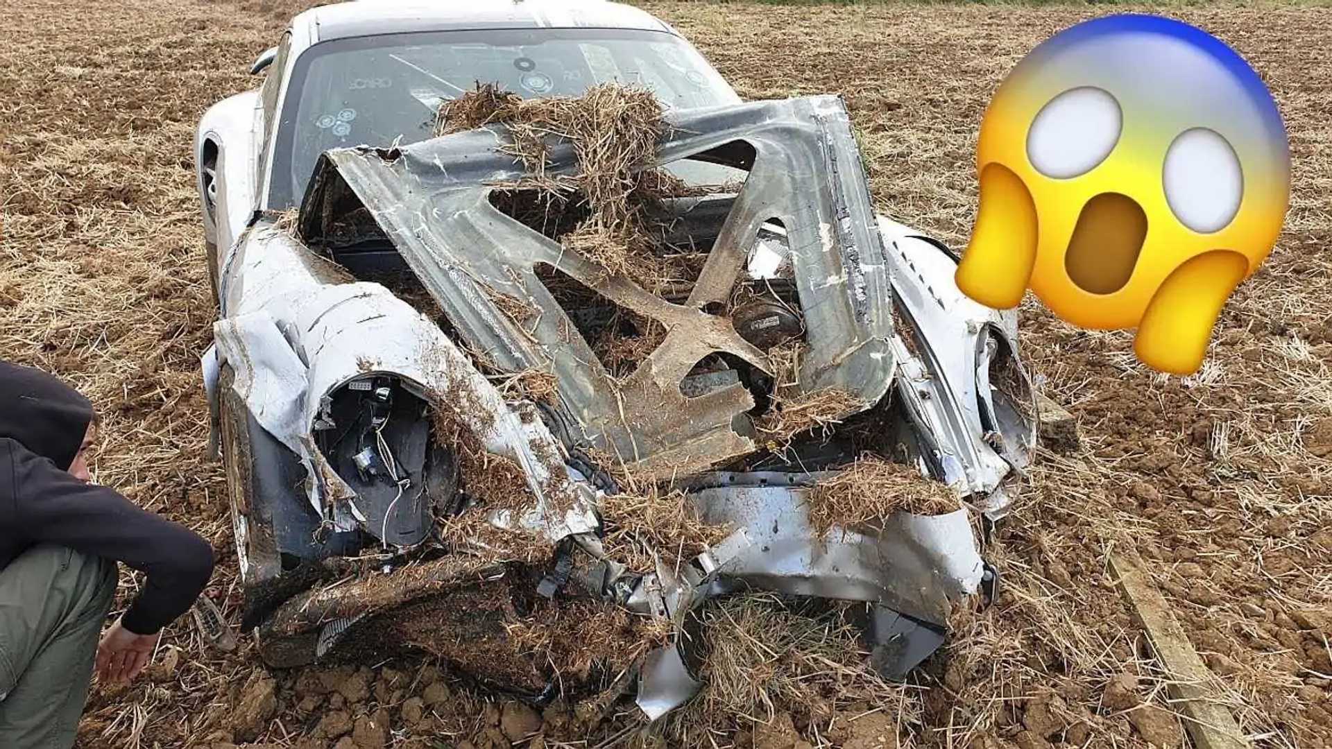 1,800-HP Porsche 911 Turbo Too Fast For Runway, Crashes At 90 MPH