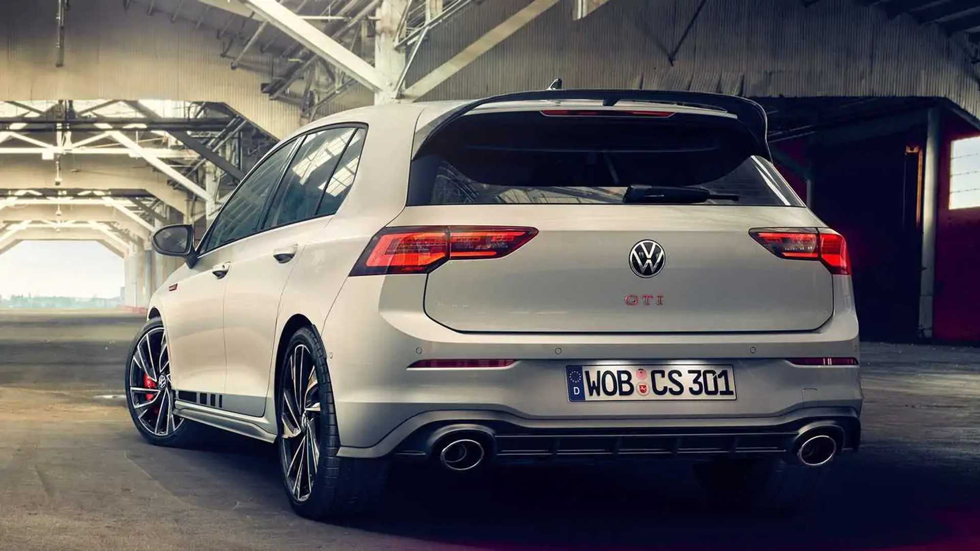 2021 VW Golf GTI Clubsport Hits the Autobahn, Top Speed Run Insists