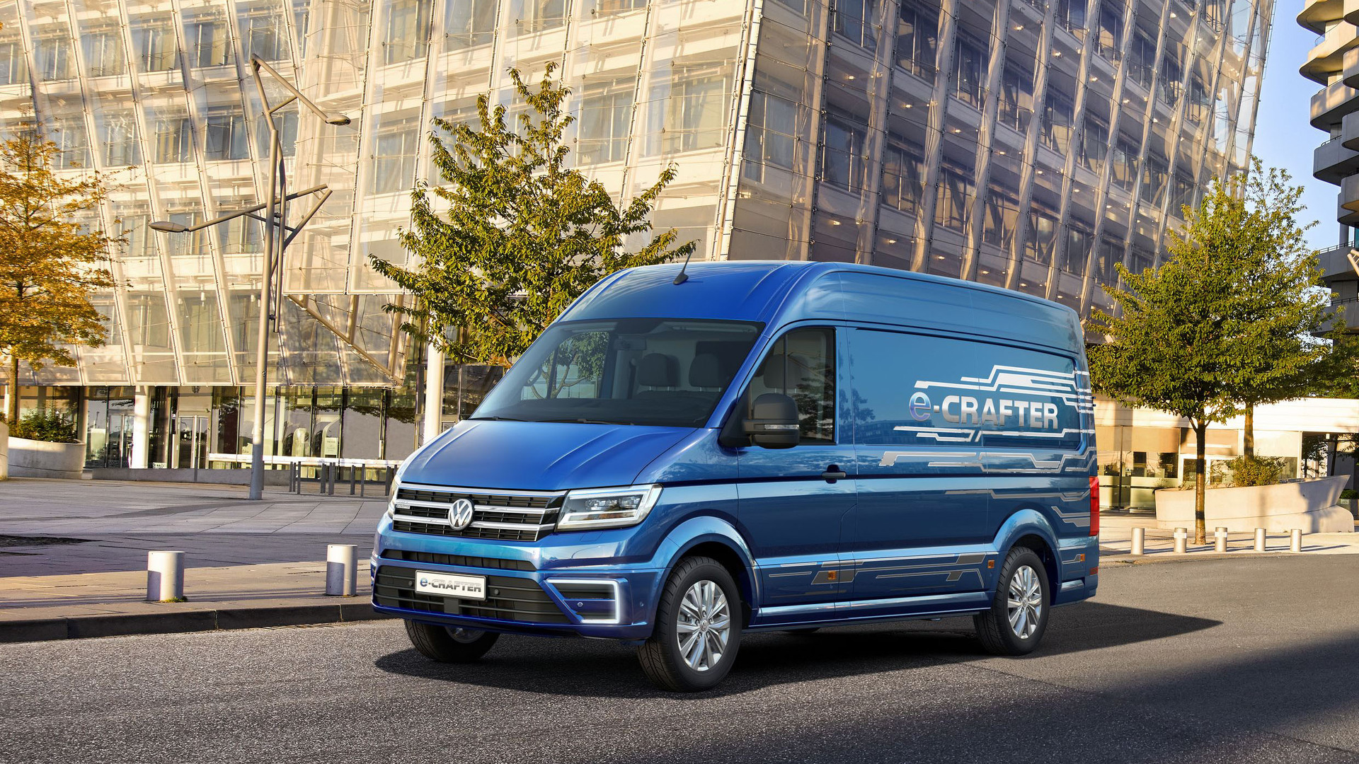 Watch as VW Crafter EV loses battery charge in top speed run