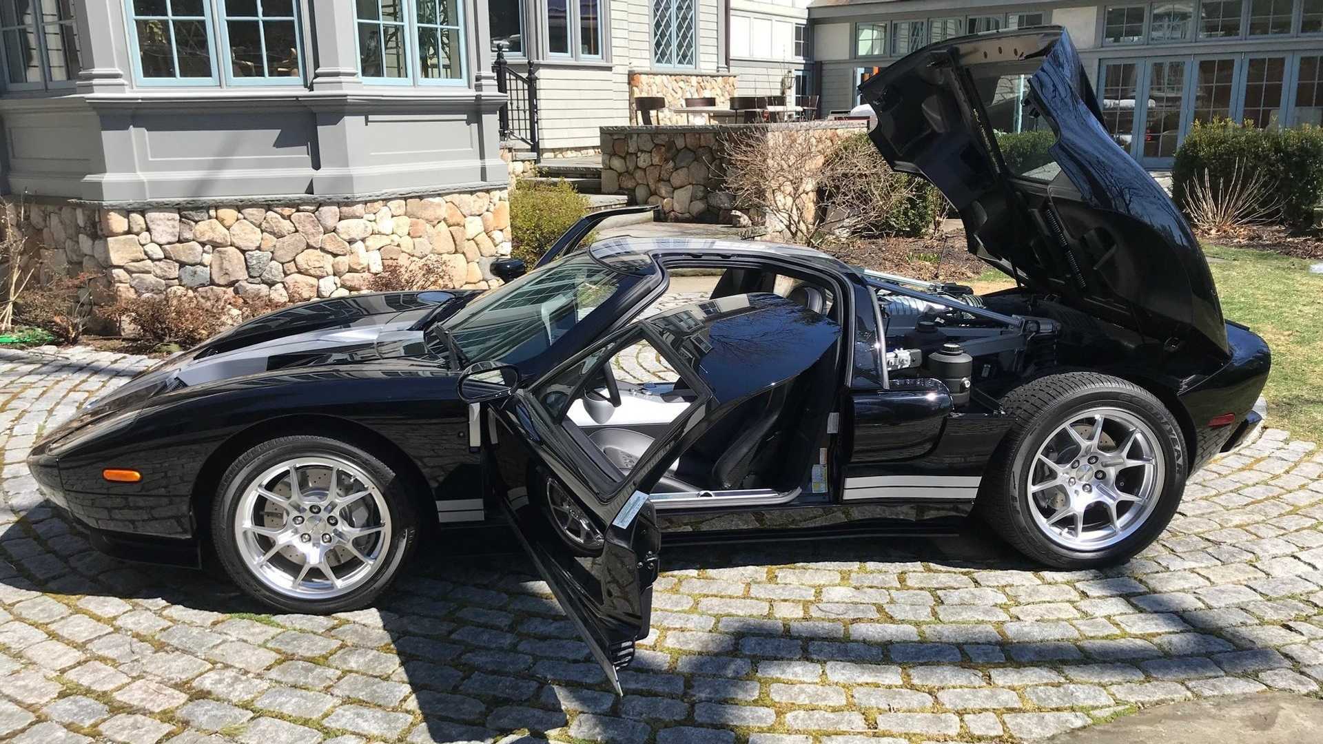 Doug DeMuro races his Ford GT against the Ultra-Rare Classic GT40