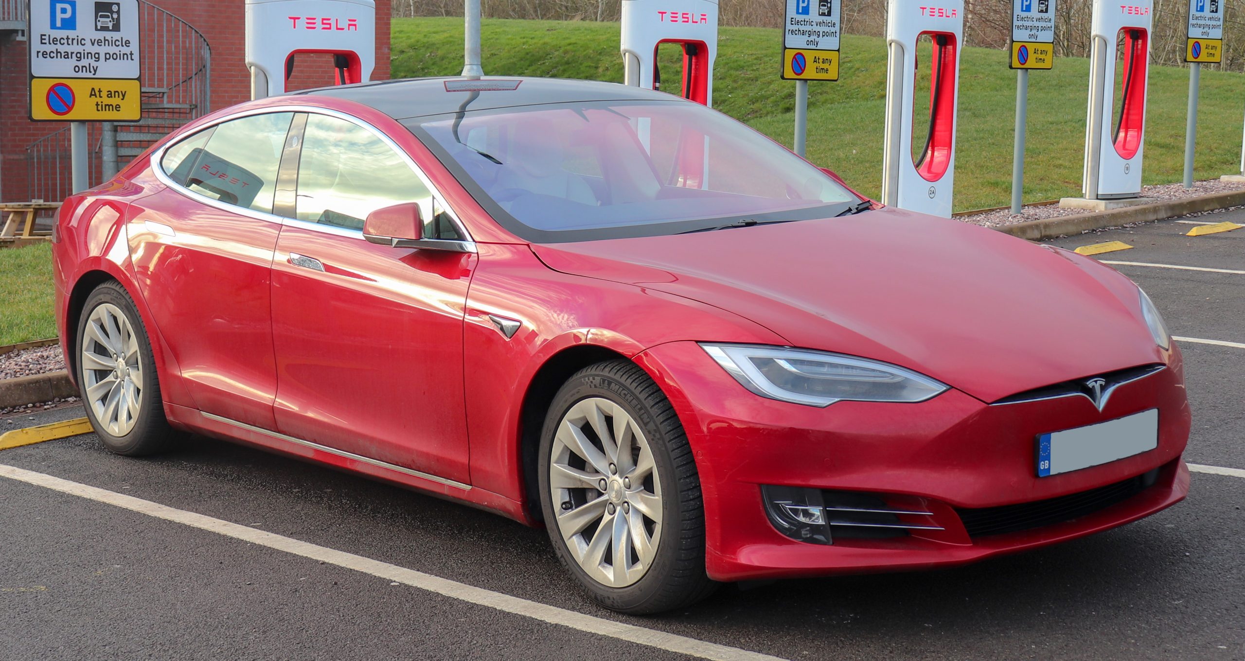 Three Electric Motors Make Tesla Model S More Handling