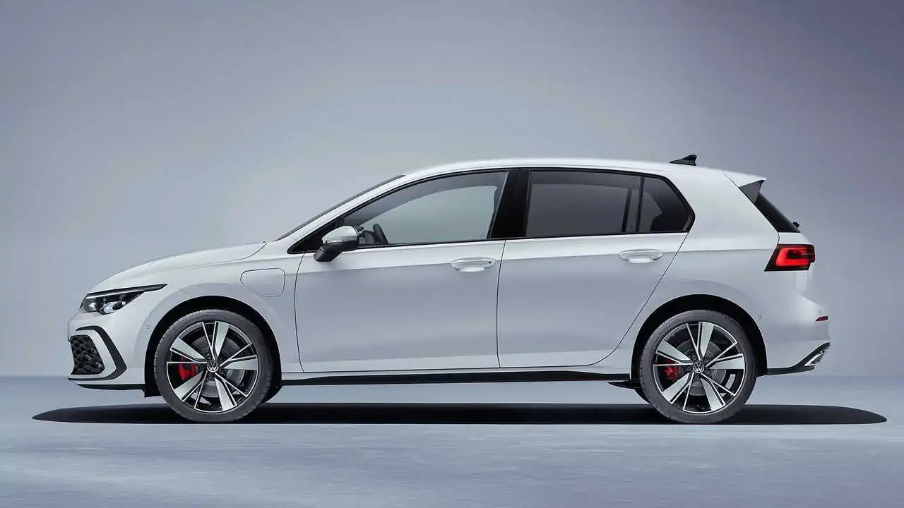 2021 VW Golf GTE, GTD Debut As Electric And Diesel GTIs