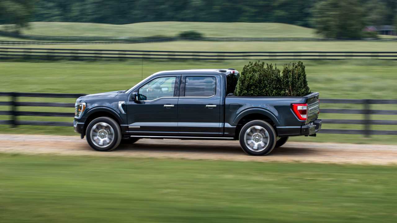 Ford F-150 2WD Hybrid Claims Best Gas-Powered MPG, Diesels Do Better