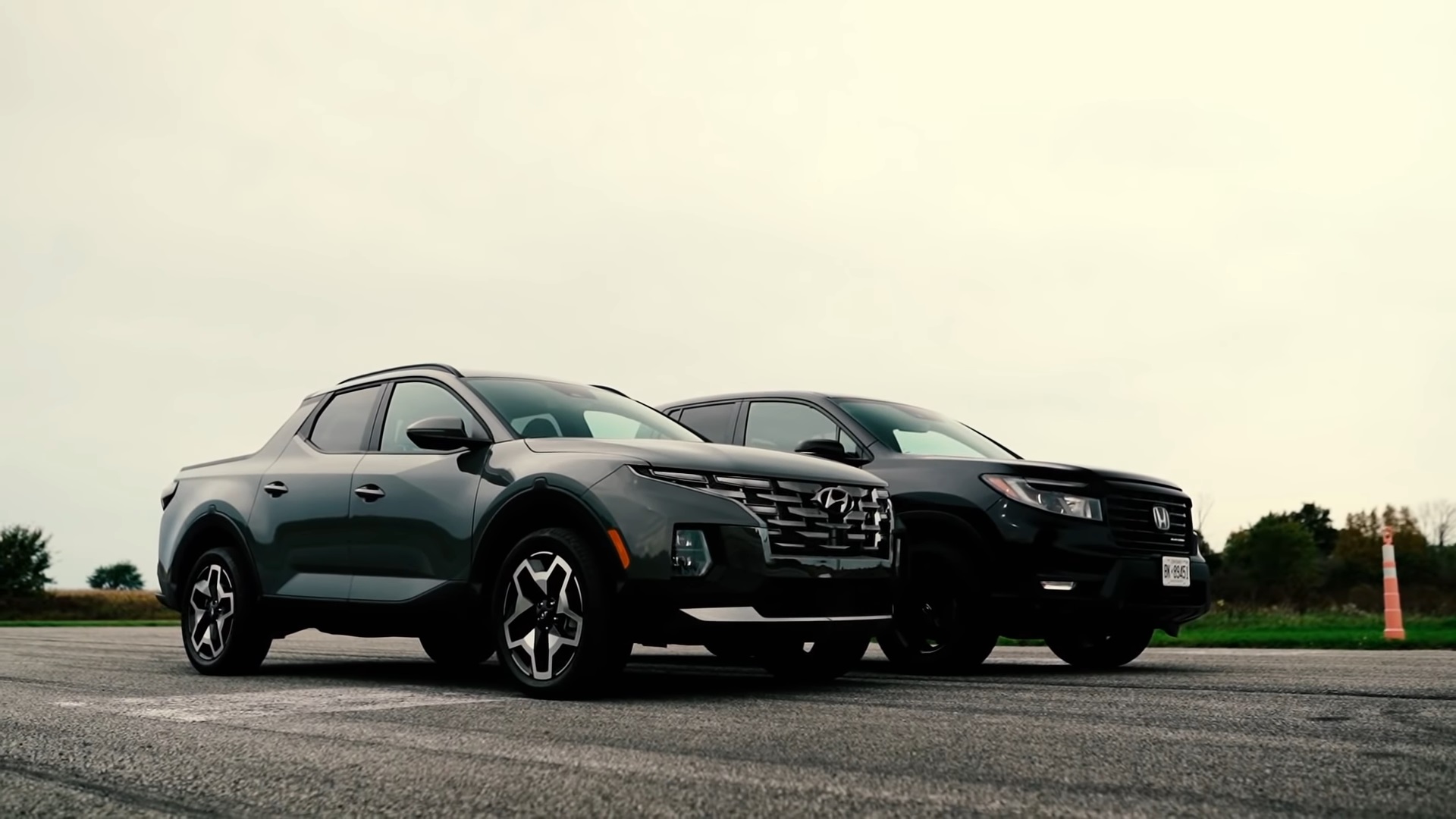 Hyundai Santa Cruz Fights Honda Ridgeline In Unexpected Drag Race