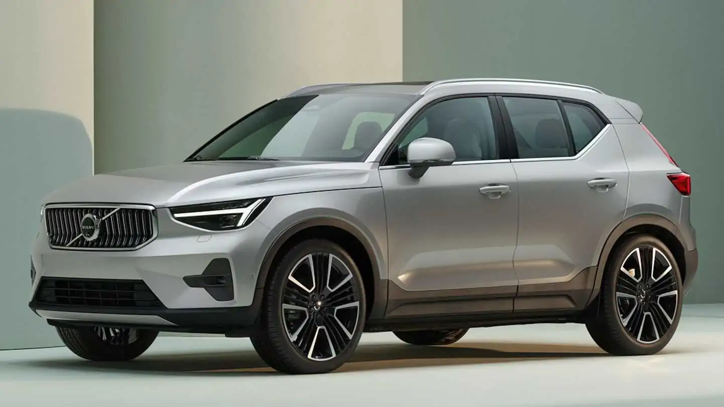 Volvo XC40 updated for 2023 as company electrifies entire line-up