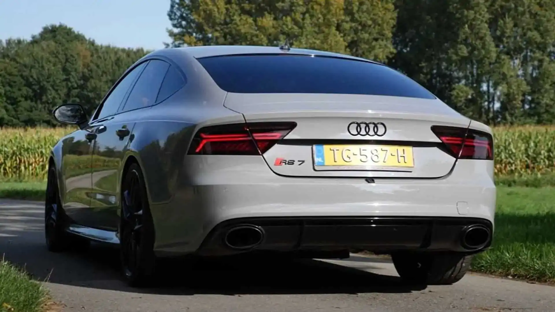 Audi RS7 with Akrapovic: Exhaust Sounds