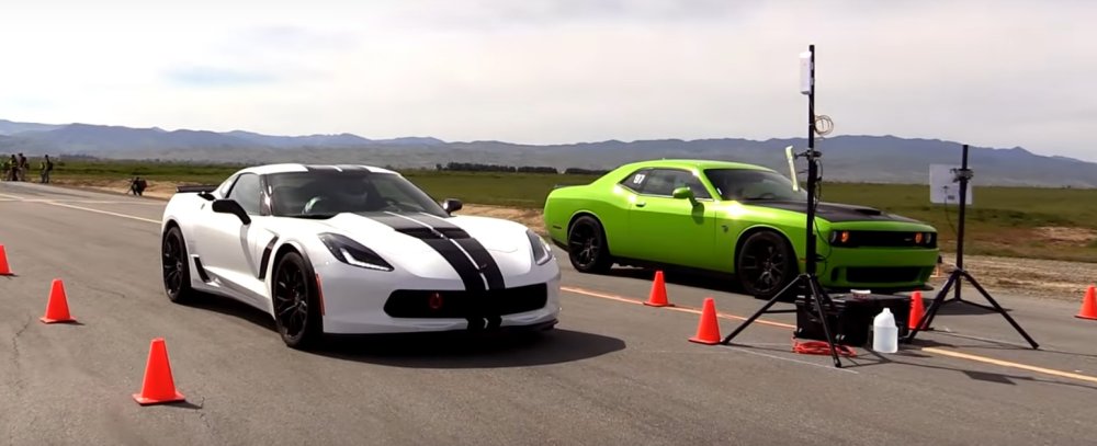 Watch Challenger Hellcat Vs Corvette Z06 In Half-Mile Duel